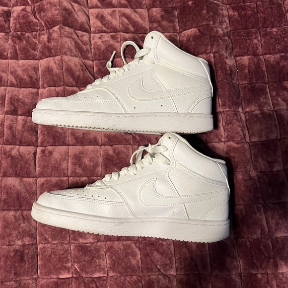 White Nike - Picture 1 of 5